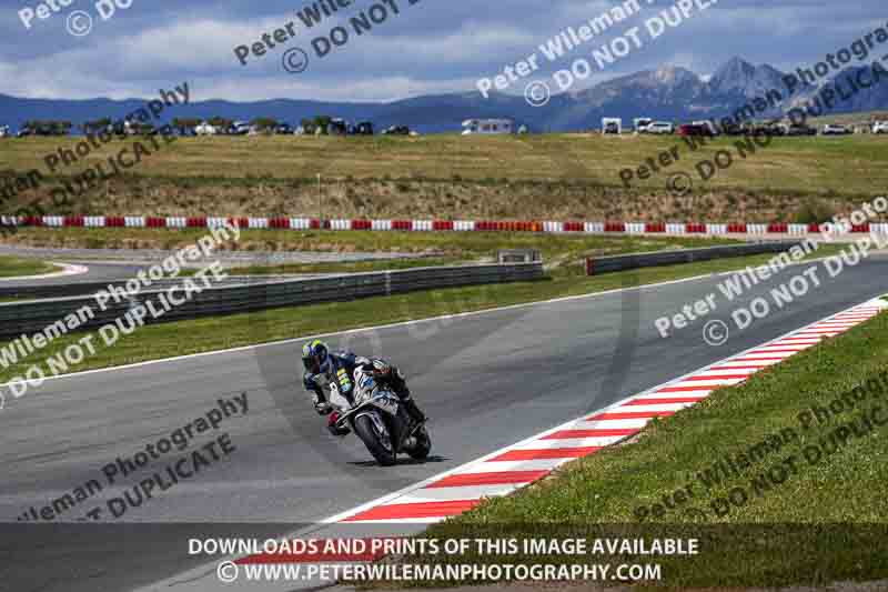 cadwell no limits trackday;cadwell park;cadwell park photographs;cadwell trackday photographs;enduro digital images;event digital images;eventdigitalimages;navarra;no limits trackdays;peter wileman photography;racing digital images;trackday digital images;trackday photos